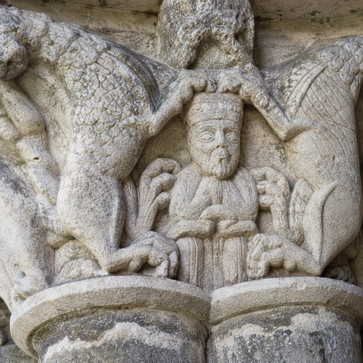 Chapiteau sculpté du cloître de Moissac
